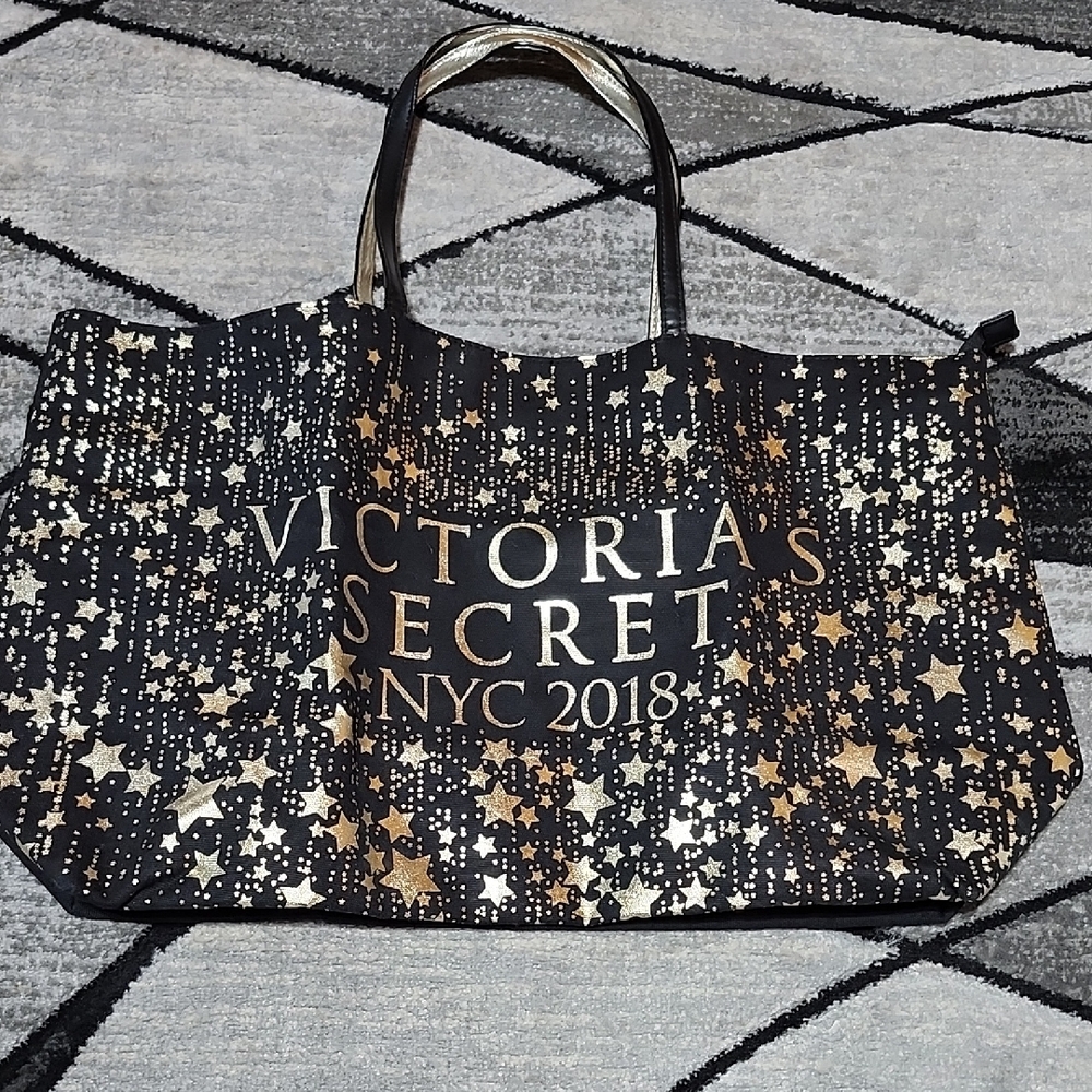 VICTORIA SECRET NYC 2018 GOLD SHINE STARS FASHION SHOW WEEKENDER TOTE BAG
